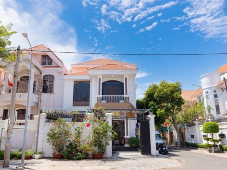Villa Vũng Tàu giá rẻ 25 Lạc Long Quân