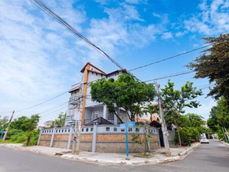 Villa Vũng Tàu gần bãi sau A12 Hoàng Lê Kha
