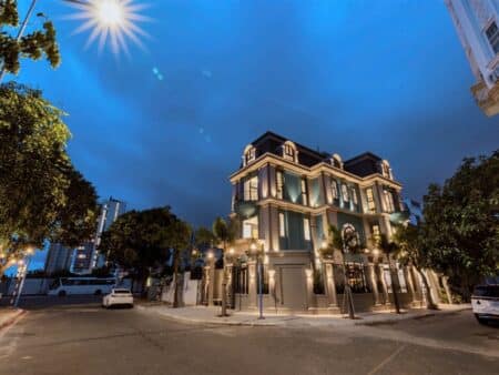 Villa 24 Nguyễn Hữu Tiến