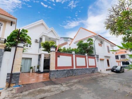 Villa 4A Lạc Long Quân