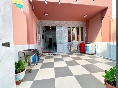 Nhà phố 10 Lê Thanh Nghị