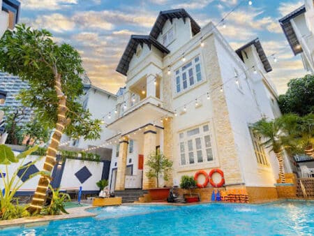 Villa 8 Nguyễn Tuân