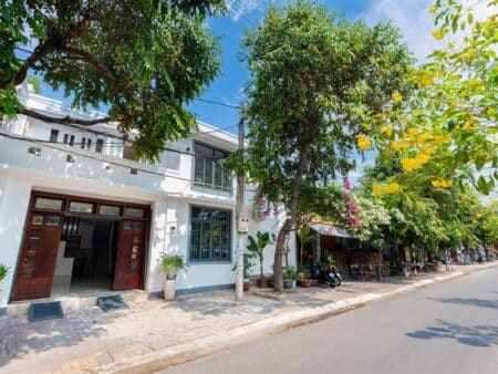 Nhà phố 45 Trần Bình Trọng